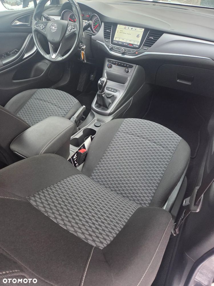 Opel Astra 1.6 CDTI Dynamic - 11