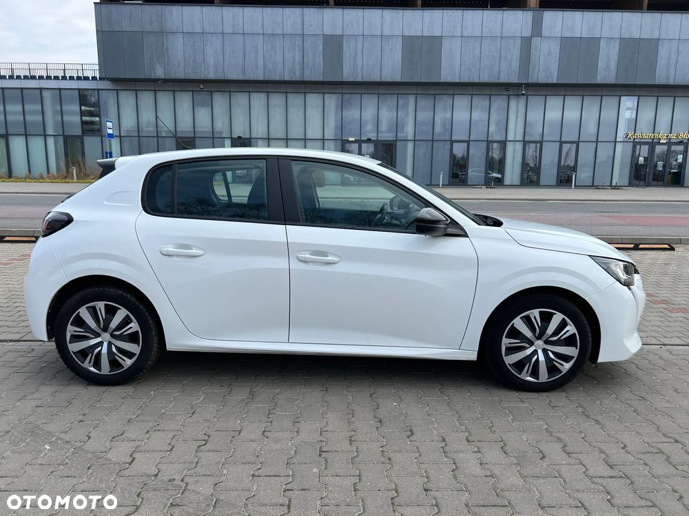 Peugeot 208 - 4