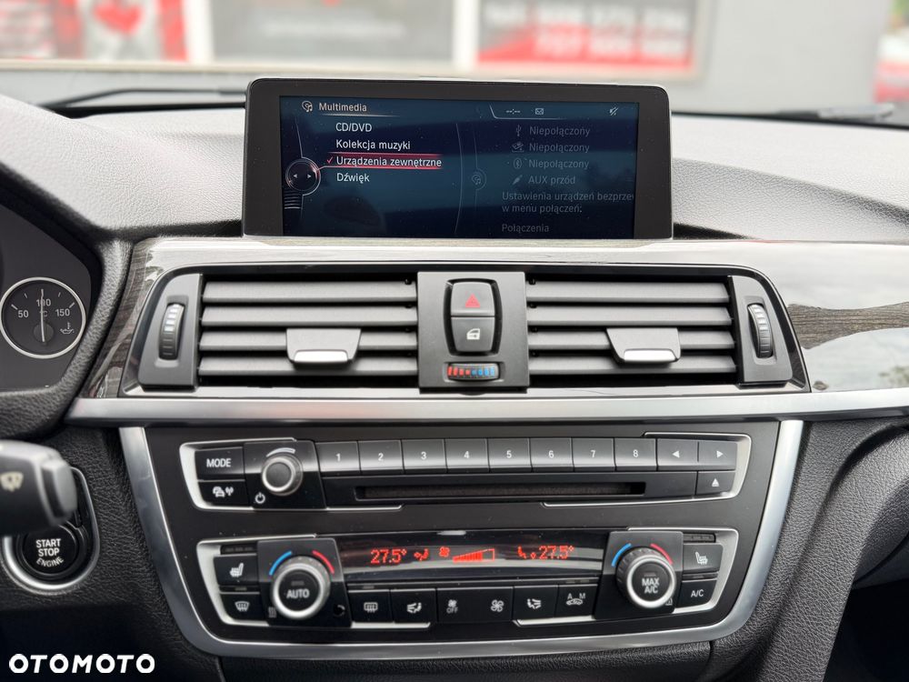 BMW Seria 3 318d Luxury Line EU6 - 28