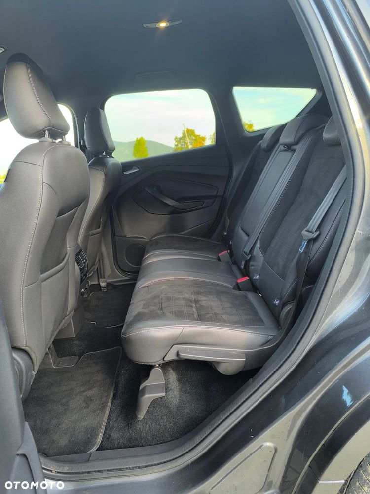 Ford Kuga 2.0 TDCi AWD ST-Line - 14
