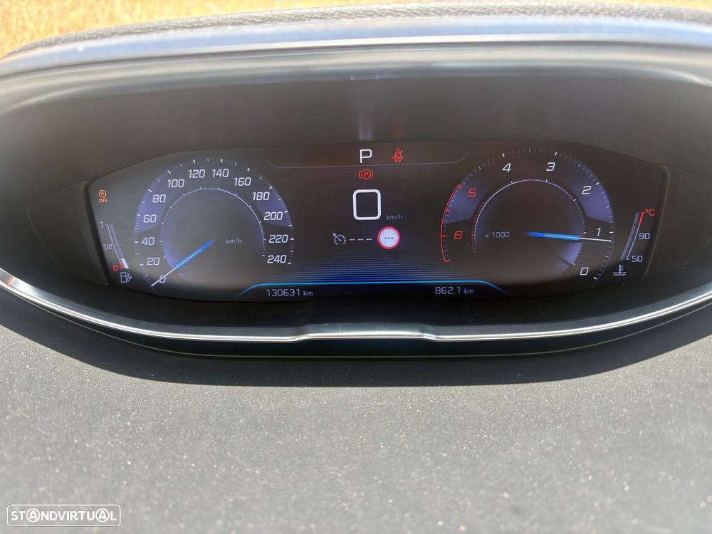 Peugeot 3008 1.5 BlueHDi Allure EAT8 - 24