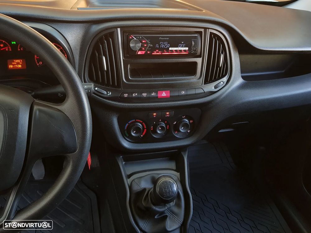 Fiat Doblo 3 Lugares - 22