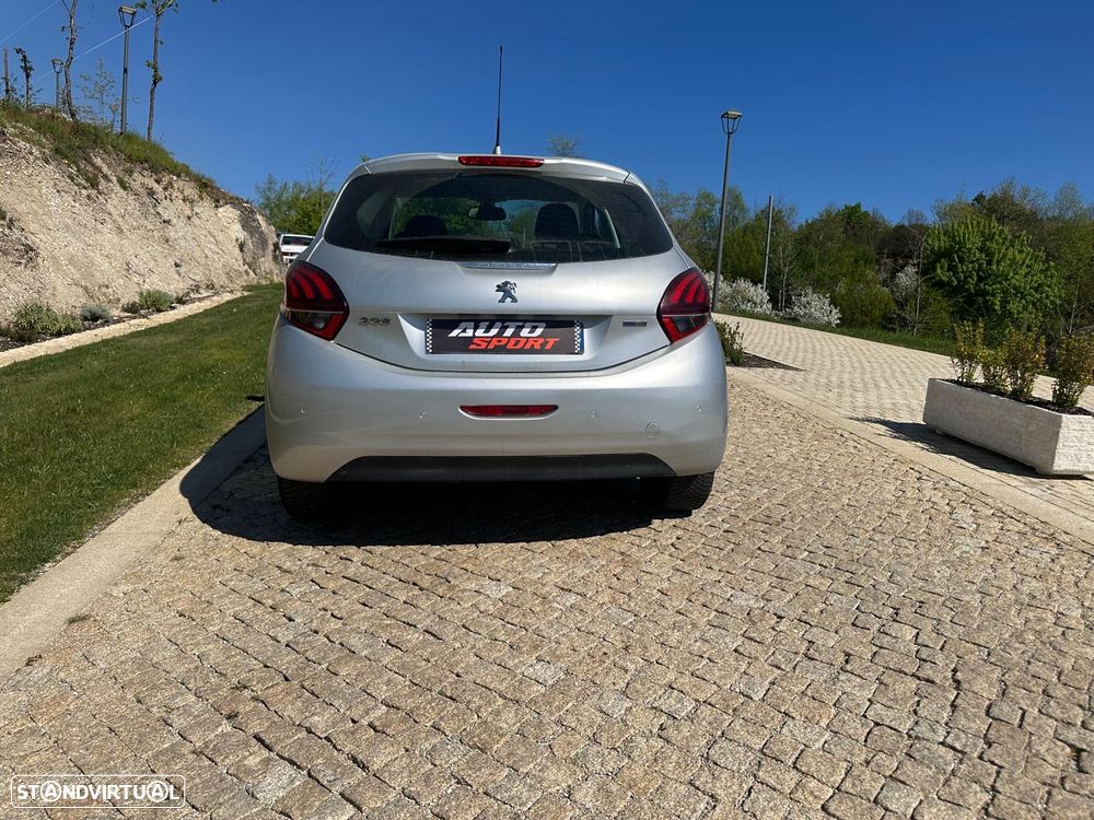 Peugeot 208 PureTech 82 Start & Stop Allure - 5