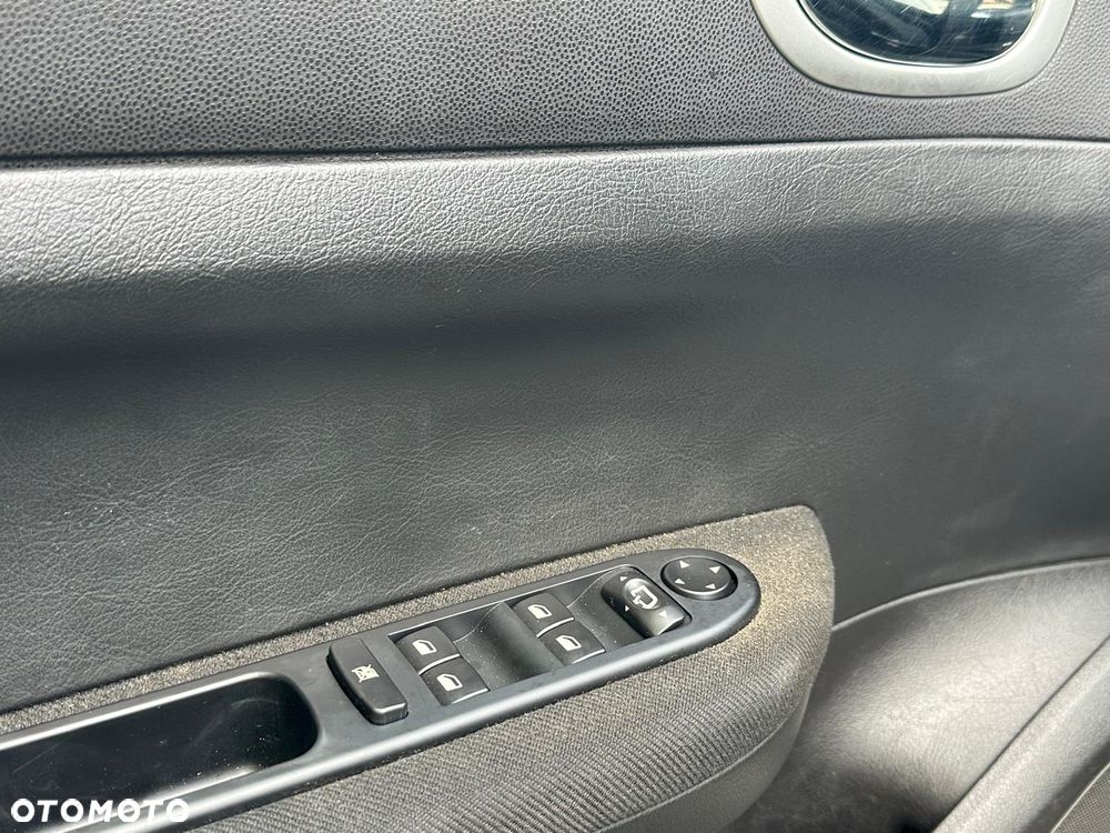Peugeot 307 CC 135 - 8