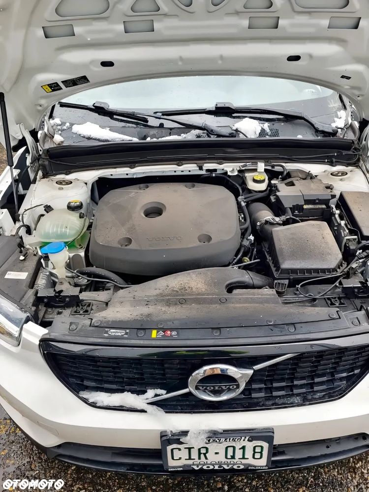 Volvo XC 40 T5 AWD R-Design - 11