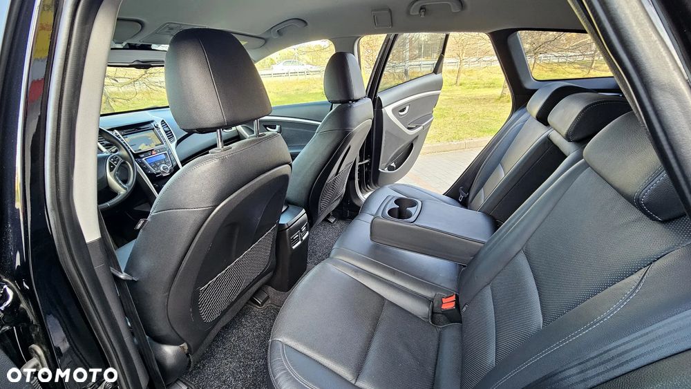 Hyundai i30 1.6 CRDi Automatik Trend - 34