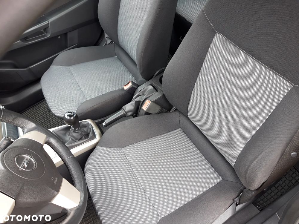 Opel Astra 1.7 CDTI - 10