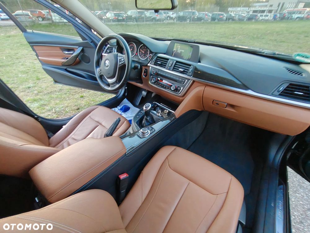 BMW Seria 3 318d Luxury Line - 34
