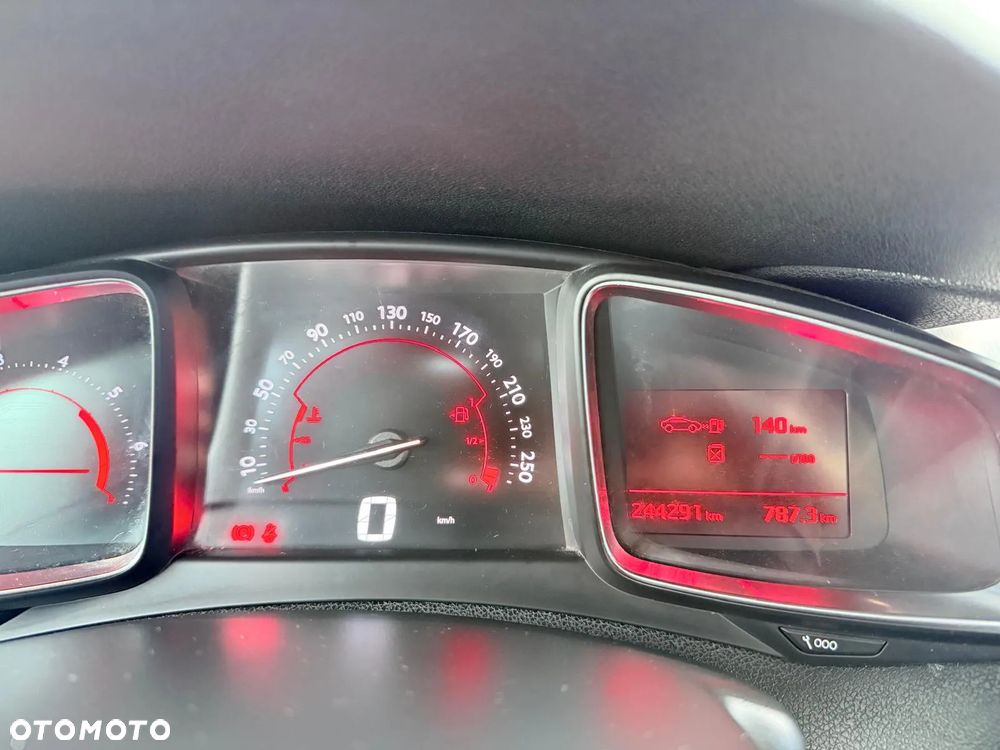 Citroën DS5 2.0 HDi Chic - 23