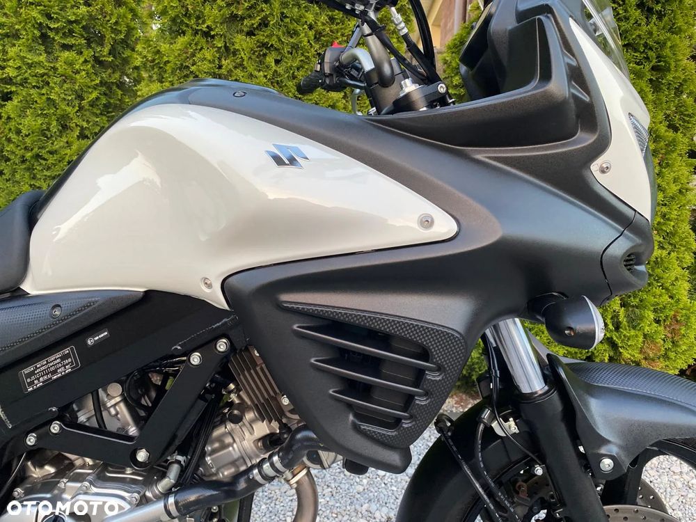 Suzuki V-STROM - 12