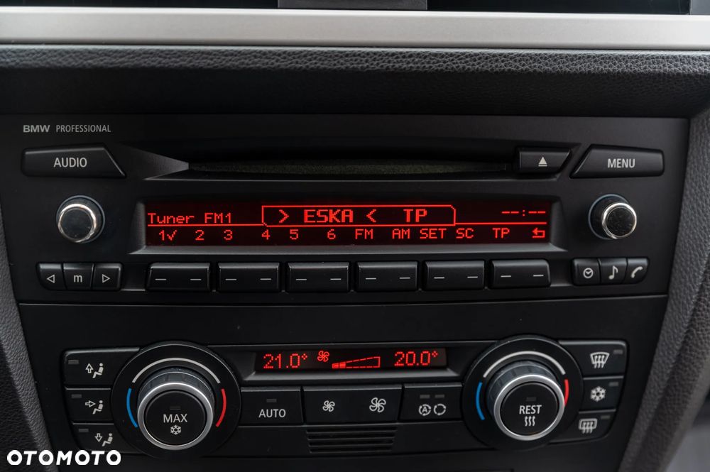 BMW Seria 3 318i - 35