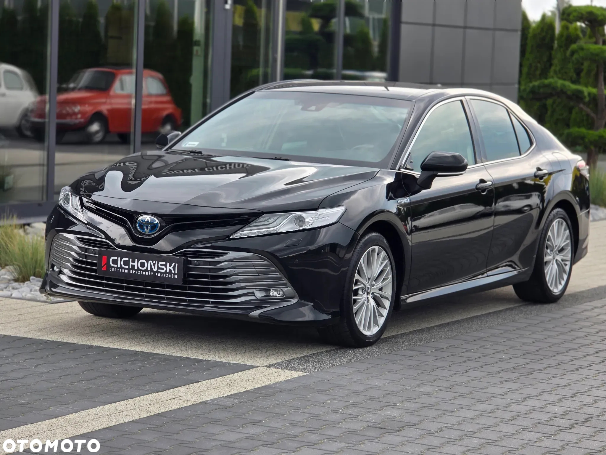 Toyota Camry 2.5 Hybrid Executive CVT - 3