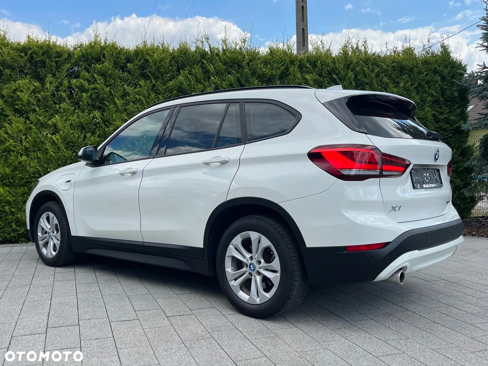 BMW X1 xDrive25e Advantage - 11