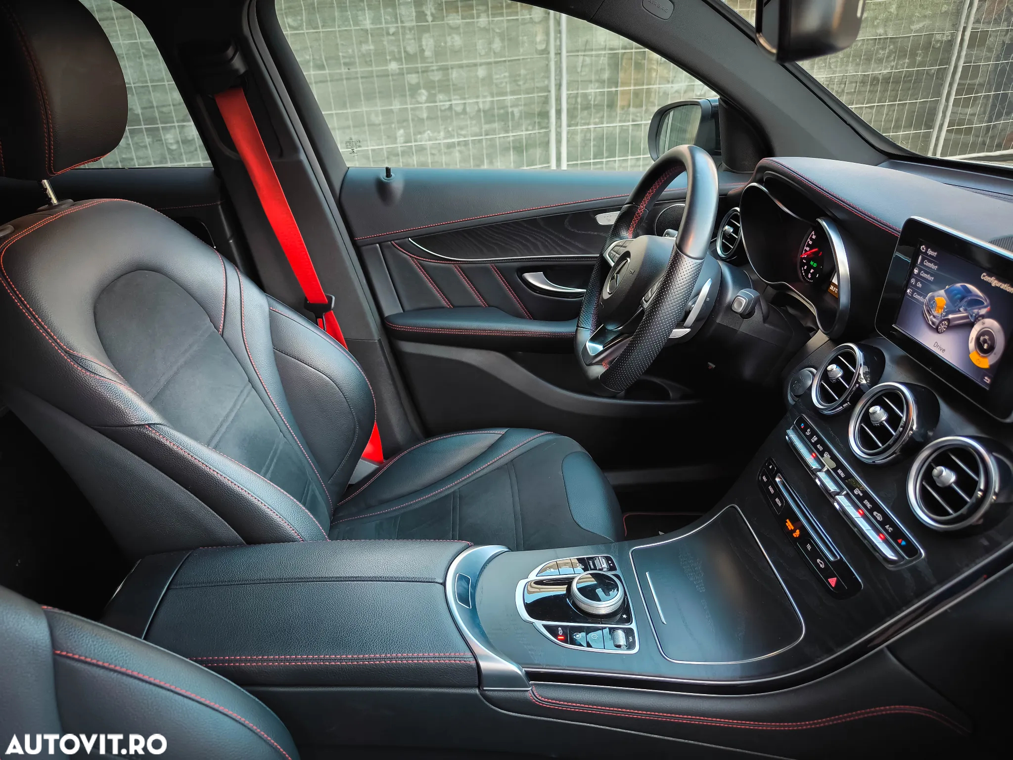 Mercedes-Benz GLC Coupe AMG 43 4Matic 9G-TRONIC - 26