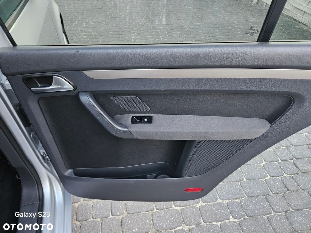 Volkswagen Touran 1.9 TDI DPF United - 22