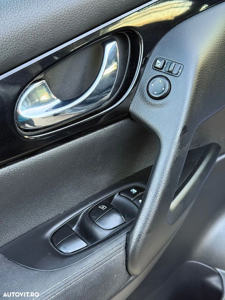 Nissan Qashqai 1.5 DCI N-Connecta - 17