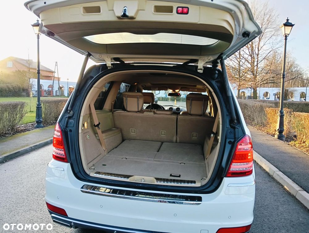 Mercedes-Benz GL - 10