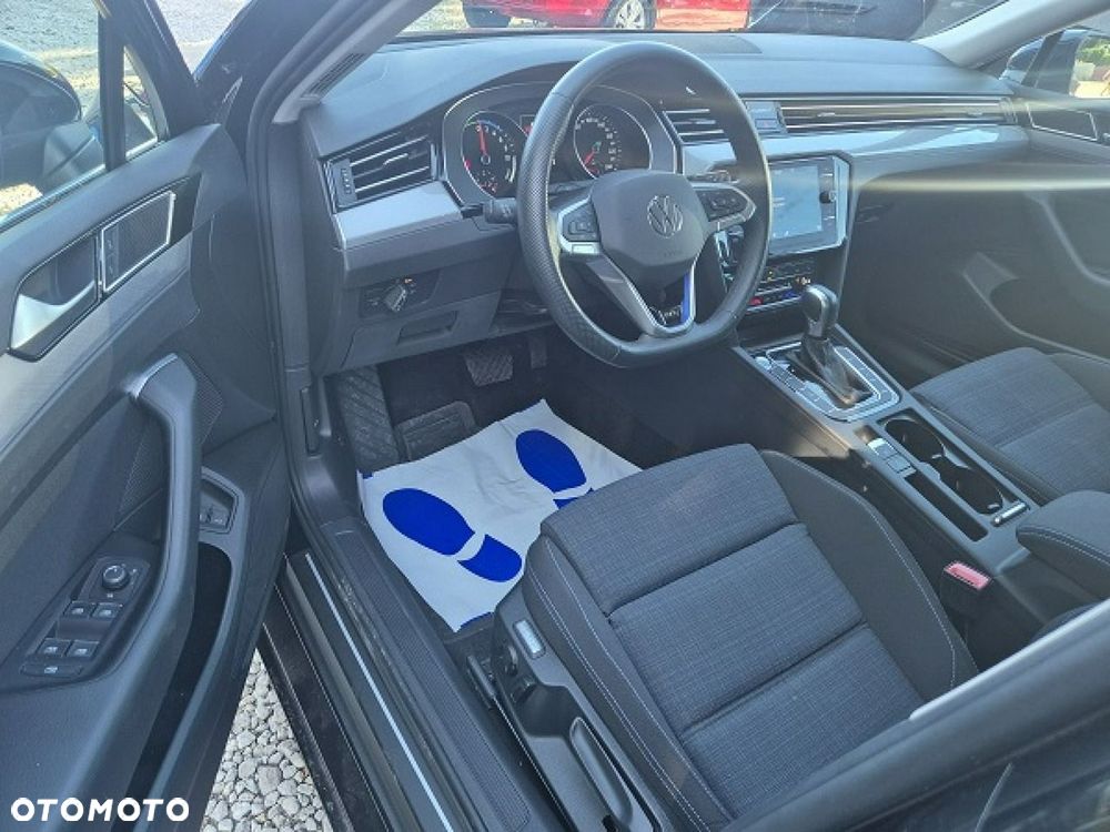 Volkswagen Passat - 15