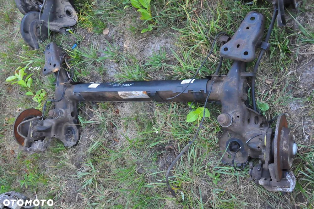 PEUGEOT 2008 I ZAWIESZENIE BELKA TYŁ ZACISKI - 1