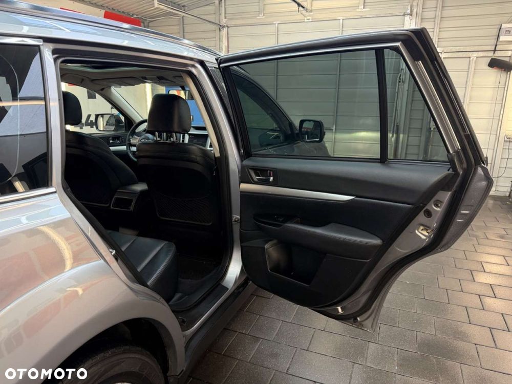 Subaru Outback - 34