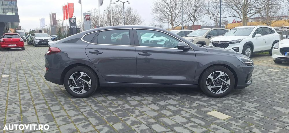 Hyundai i30 1.5 T-GDI 160CP MHEV 5DR 7DCT Highway - 8