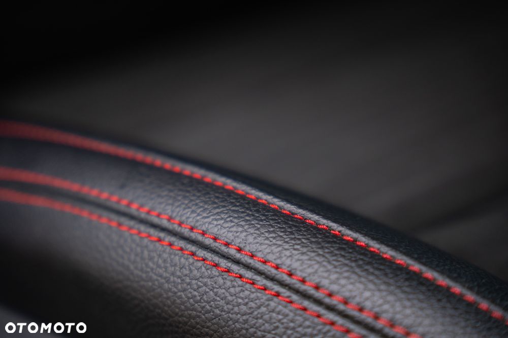 Mercedes-Benz GLA 220 4-Matic AMG Line - 9