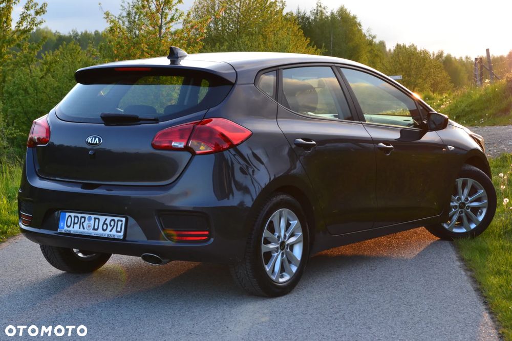 Kia Ceed 1.6 GDI Edition 7 - 12