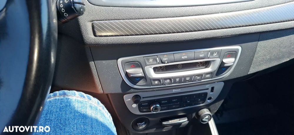 Renault Megane 1.5 dCi Dynamique - 8