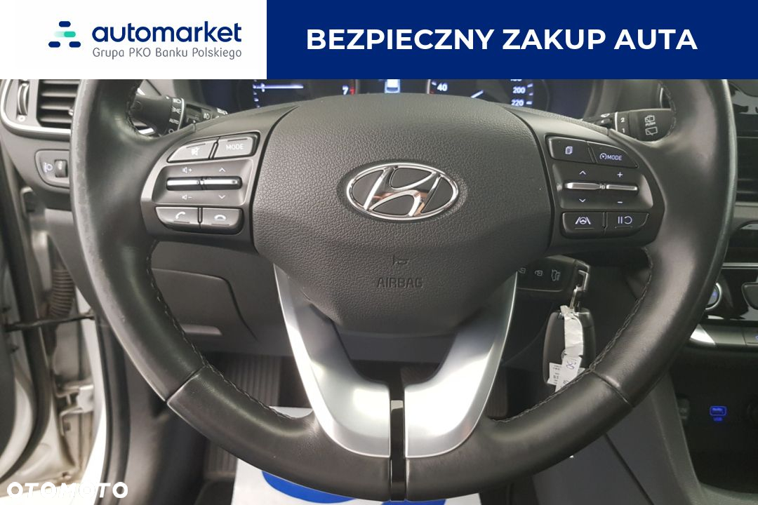 Hyundai i30 1.5 DPI Classic + - 17