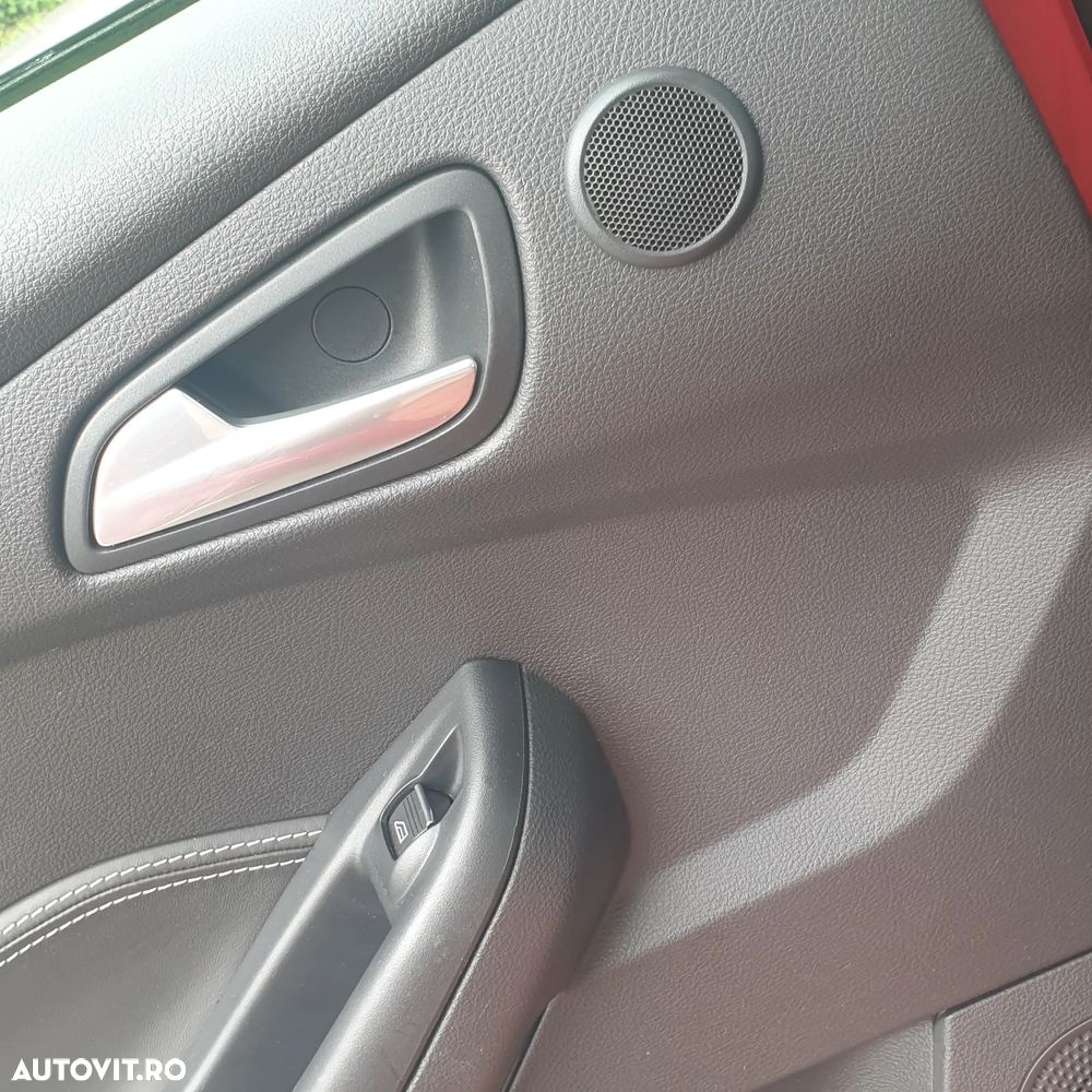 Ford Focus 1.6 EcoBoost Start-Stopp-System Champions Edition - 27