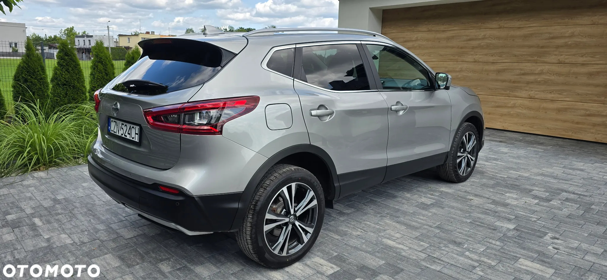 Nissan Qashqai 1.2 DIG-T N-Connecta Xtronic EU6 - 4