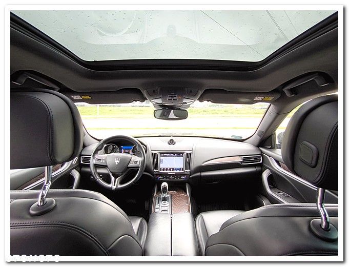 Maserati Levante Q4 Executive - 30