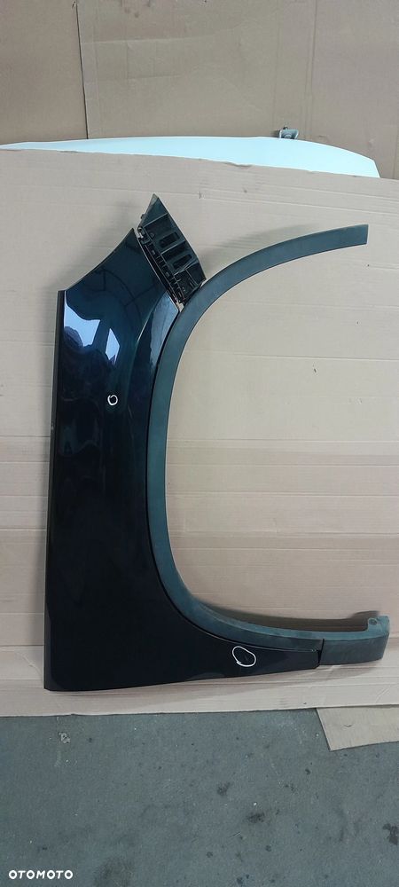 VOLKSWAGEN TIGUAN 5N BŁOTNIK PRAWY PRZÓD LC9X - 1