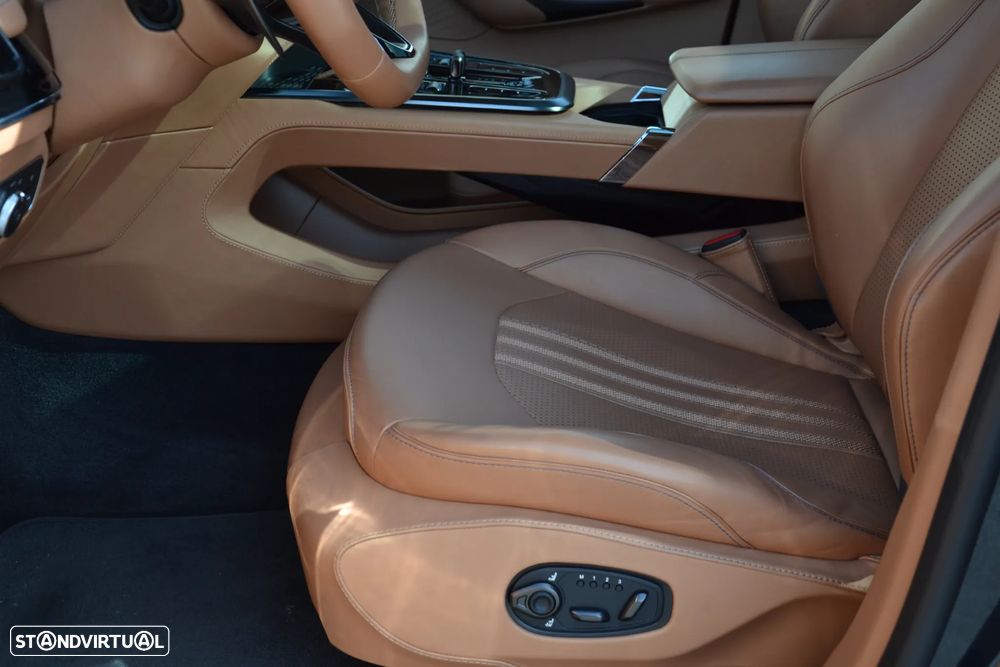 Aston Martin DBX 707 - 28