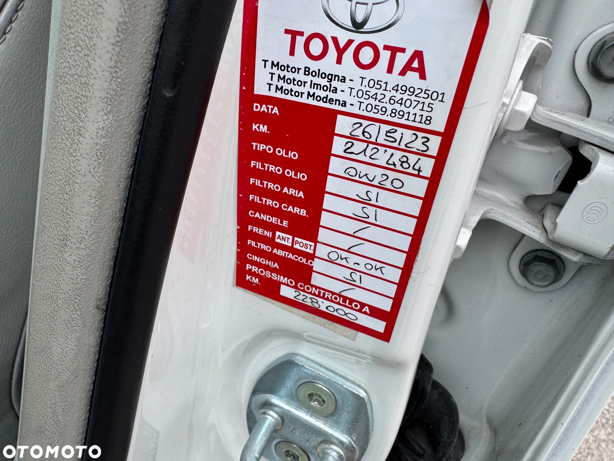 Toyota Prius - 25