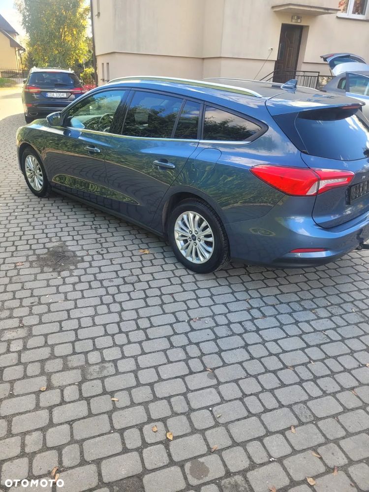 Ford Focus 1.5 EcoBlue Start-Stopp-System TITANIUM DESIGN - 4