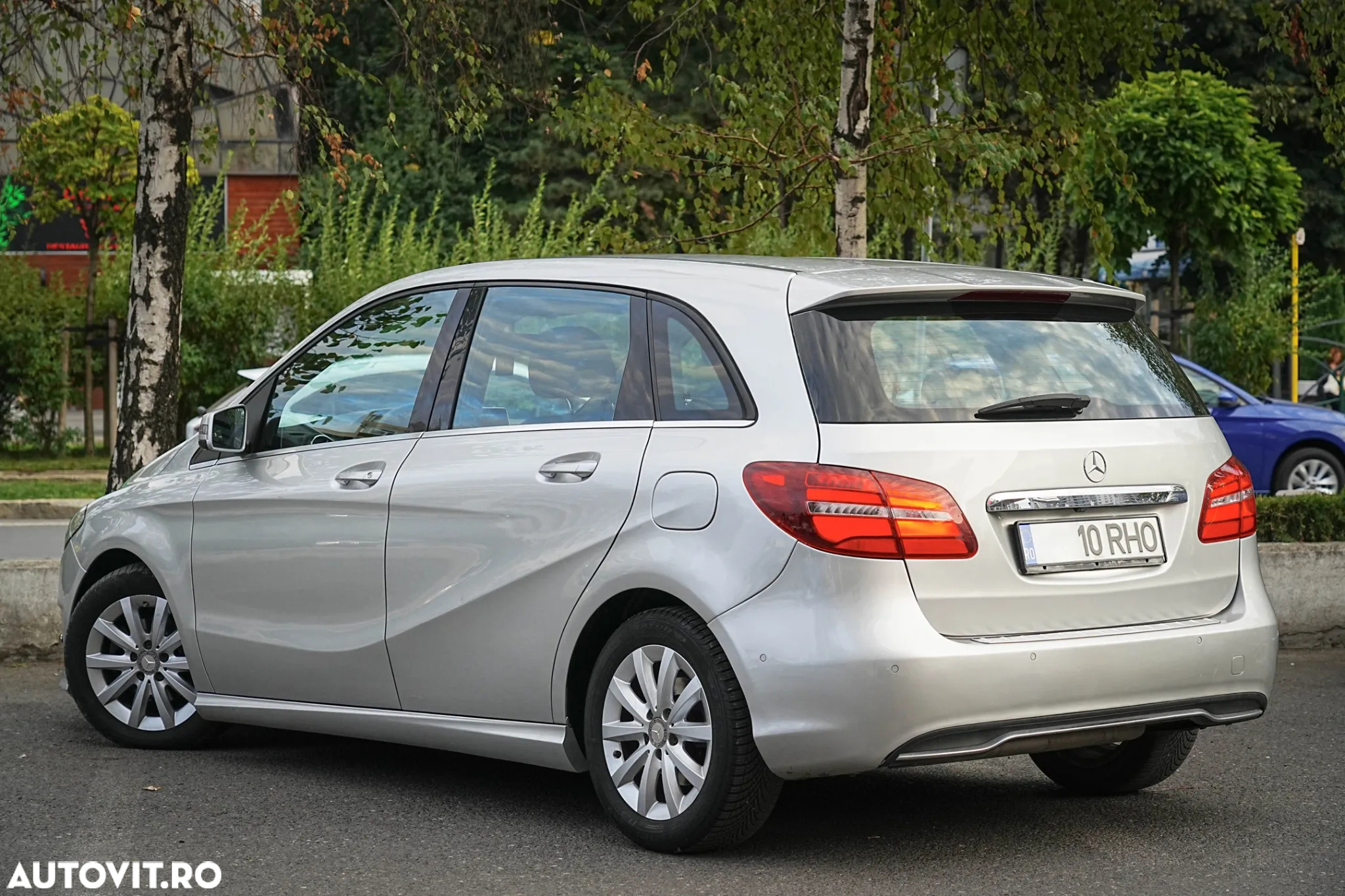 Mercedes-Benz B - 21