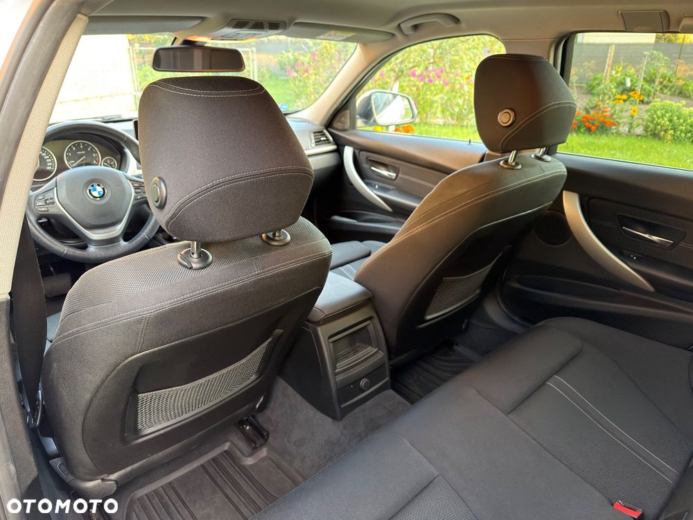 BMW Seria 3 318d - 18