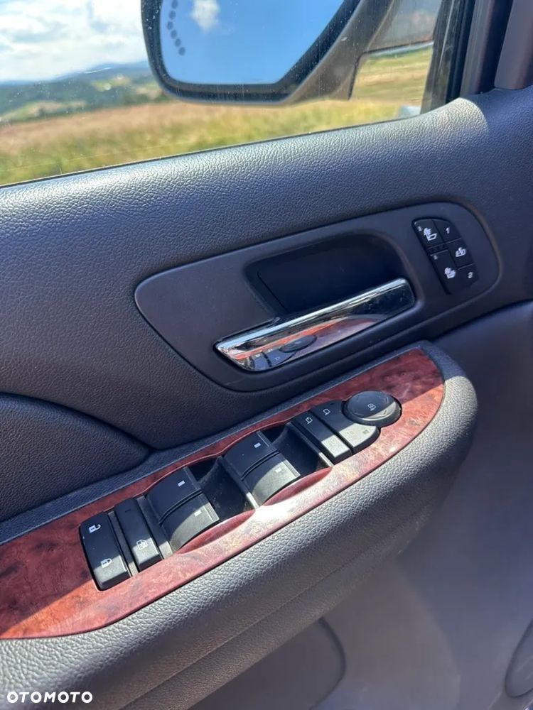 Chevrolet Avalanche - 11