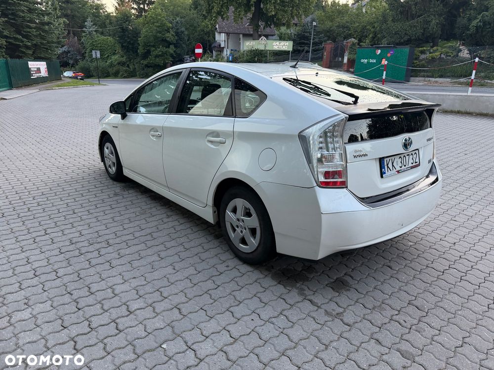 Toyota Prius 1.8 HSD Prestige - 4