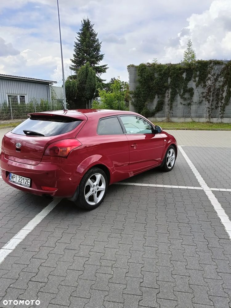 Kia ProCeed 2.0 crdi Optimum + - 8