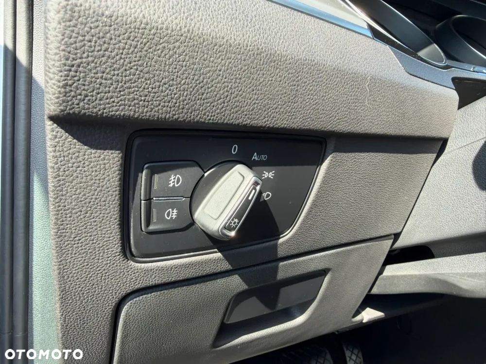 Volkswagen Passat - 14