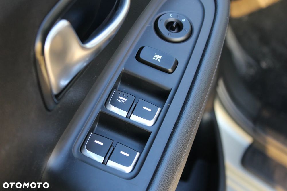 Kia Carens 1.6 GDI XL - 12