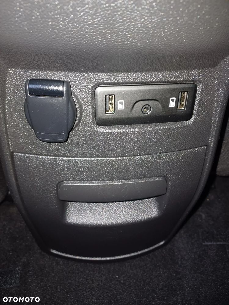 Renault Grand Scenic - 21