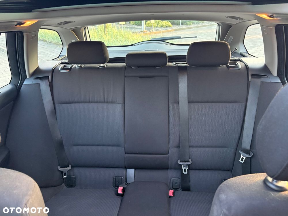 BMW Seria 3 320d - 8
