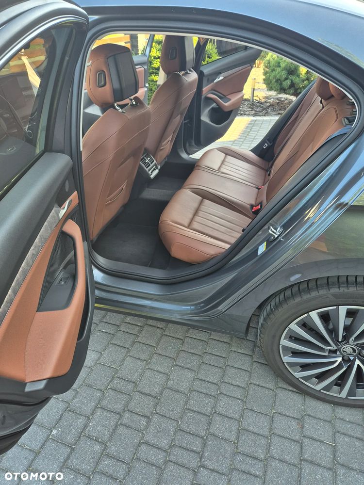 Skoda Superb 2.0 TDI SCR L&K DSG - 11