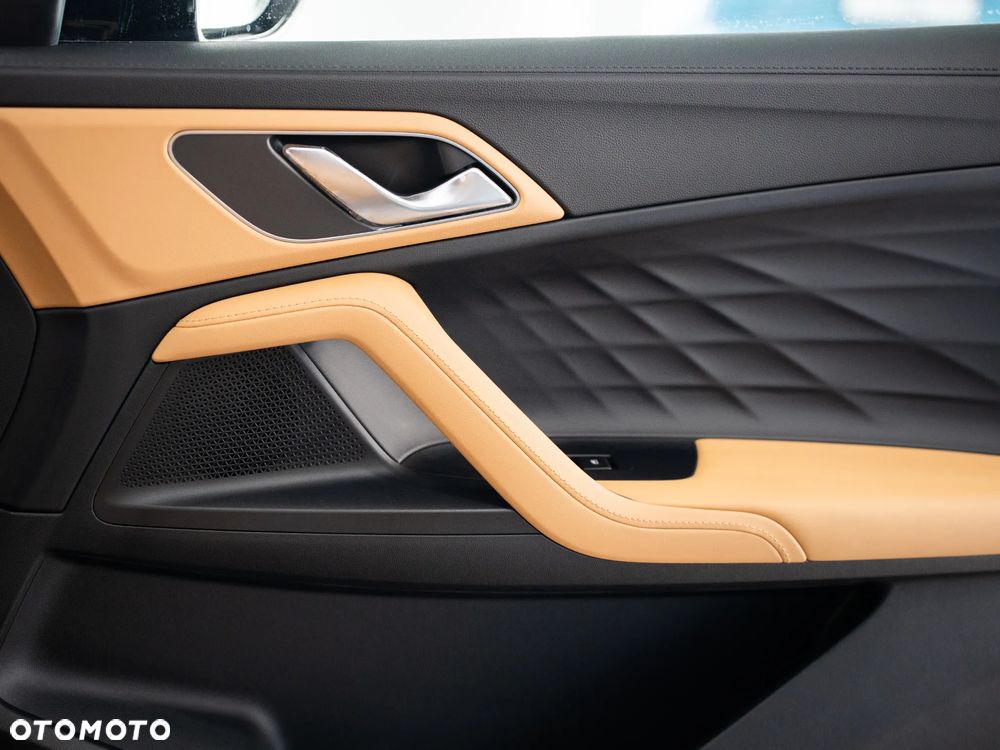 MG HS 1.5T HEV+ Exclusive - 8