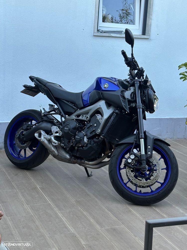 Yamaha MT-09 - 3