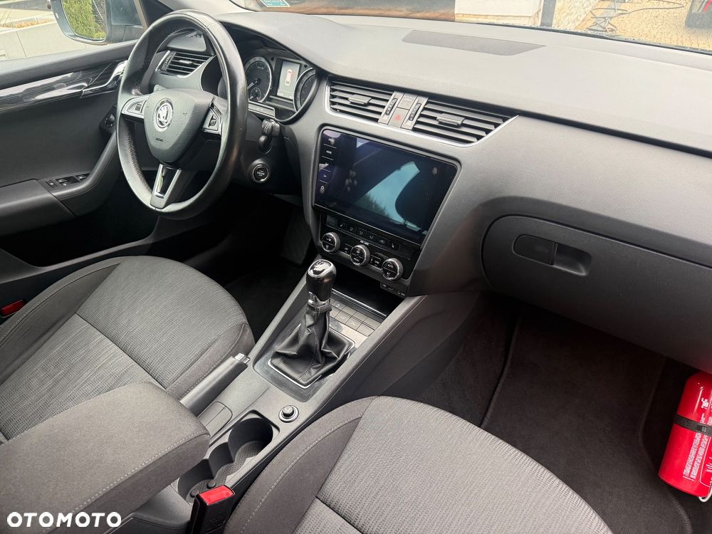 Skoda Octavia 1.6 TDI Premium Edition - 35