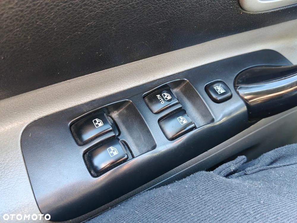 Chevrolet Rezzo 1.6 SE - 21